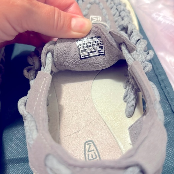 Keen Uneek Two Cord Sandals - Picture 11 of 12